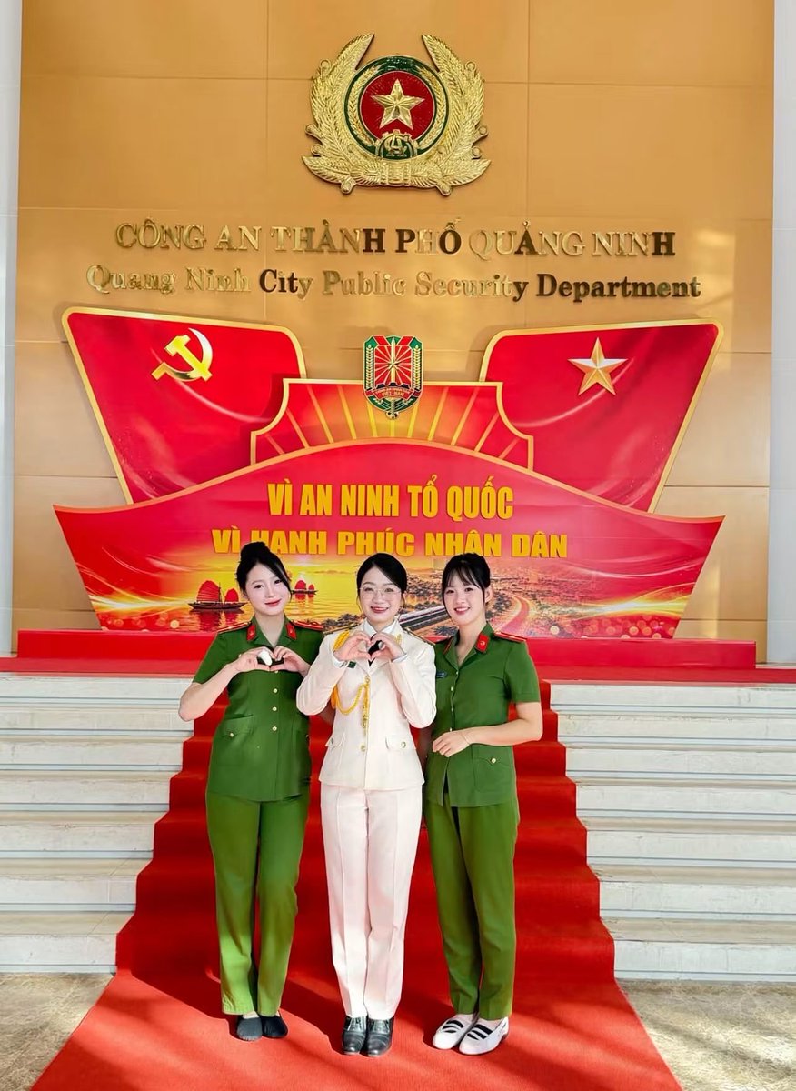 mal_congan's tweet photo. Tuyệt đẹp các nữ chiến sĩy https://t.co/pmOmFmOasn