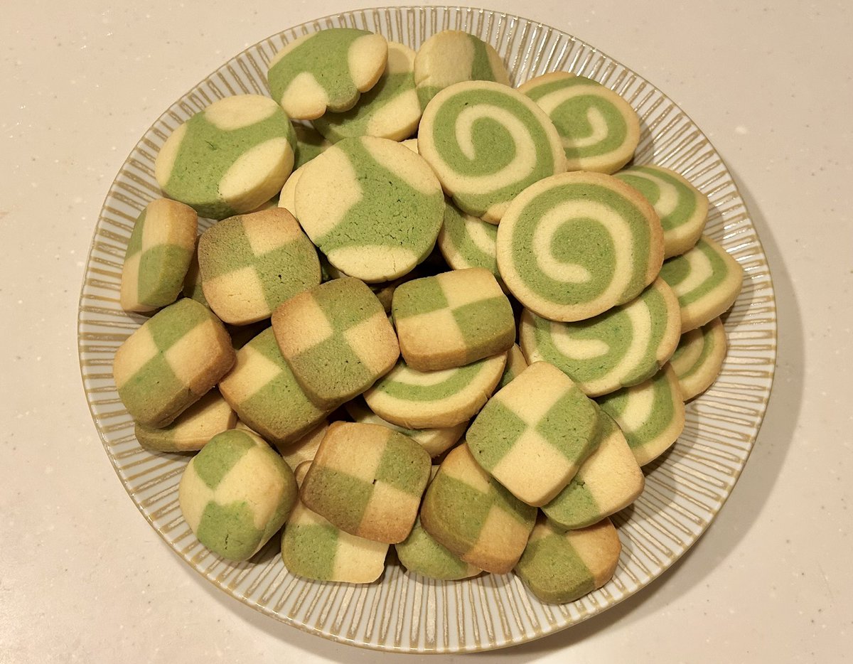 akar1_9211's tweet photo. 昔作ったお菓子でも載せます‼️
勉強の合間に何作ろ　糖分が足りない https://t.co/vAzTFYwzsi