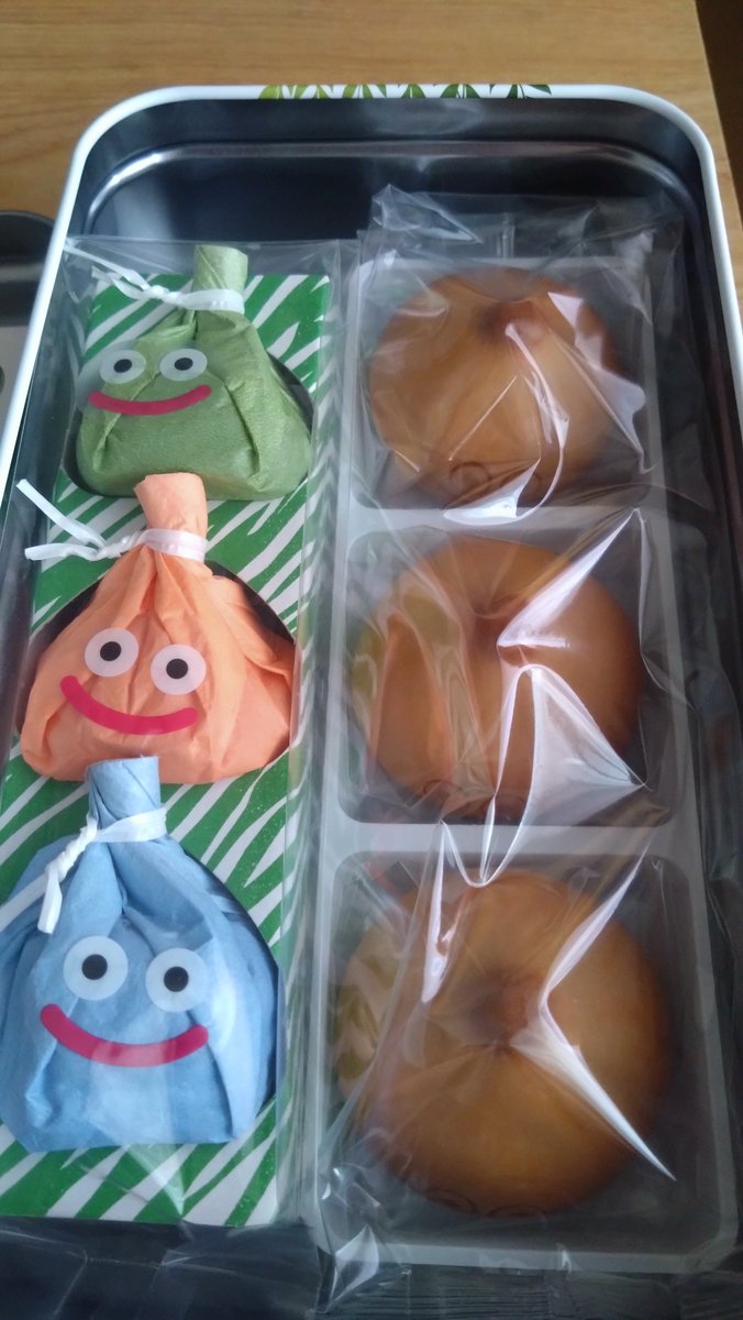 shiruko_465's tweet photo. 新宿高島屋でスラ��ムういろうとまんじゅうのセット買えた！
ドラクエ関連商品があっさり買えたの久々だ、やはりお菓子だと転売が難しいからか
成分表示がスライム別に書かれてるの面白い https://t.co/sf0zvT0ZiO