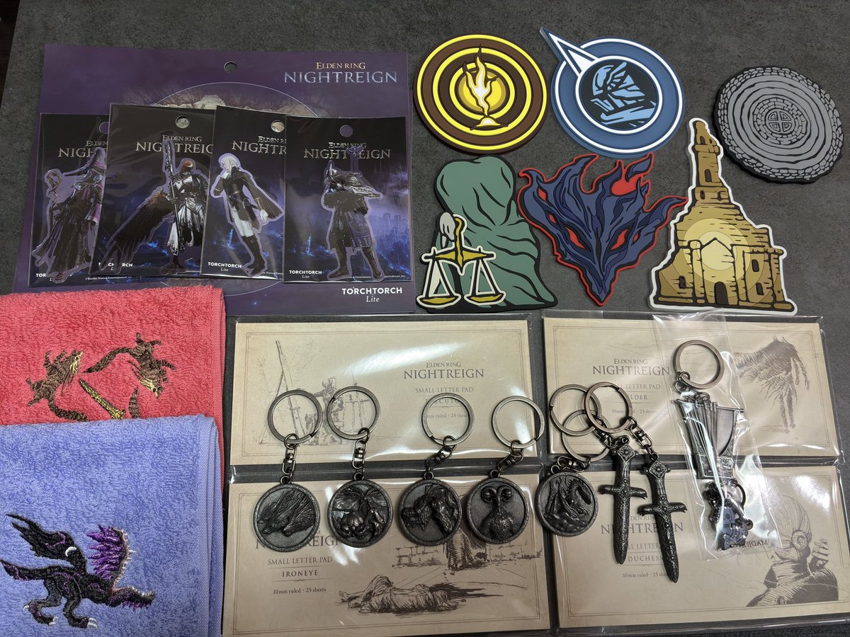 lunalaeus's tweet photo. 開封の時間だ
戦利品をご照覧あれ https://t.co/URW41uj8Gy