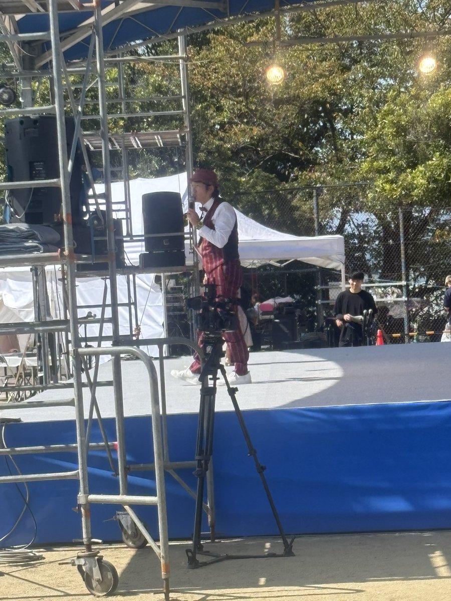 natao1212's tweet photo. #かつぬまぶどうまつり

いしいそうたろうさん、週一でお会いしてますw
瓦煎餅の詰め放題今年は無いのね、残念。
にしても、甲州市フルーツ娘よ。眼福。 https://t.co/zet8ZWy8G9