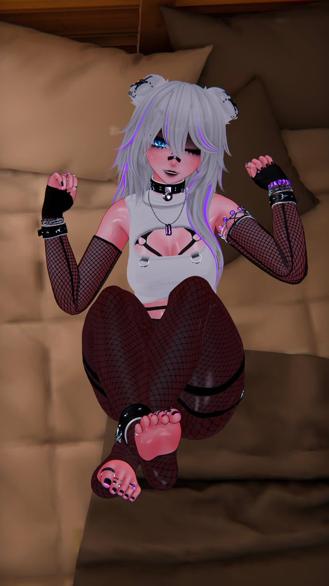 LycorisVR's tweet photo. Lazy picture, but felt cute ;p
#VRChat https://t.co/9QSjFpvSNi