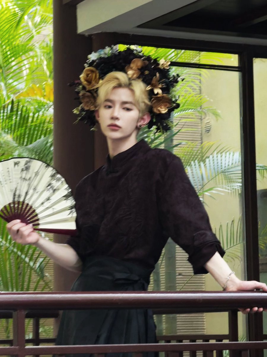 haoromantics's tweet photo. 참한 후궁 vs 발칙한 후궁 https://t.co/aMDFSGgTbJ