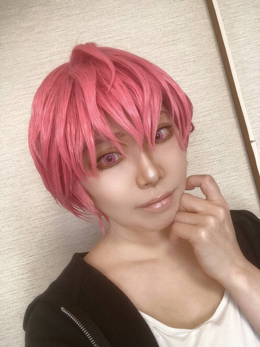 7_skks_Allen's tweet photo. ⚠️コスプレ⚠️cosplay⚠️

初お試しBamby🩷
（可愛こぶってみた←٩( ᐛ )و

もう少しウィッグ調節してくれるってー(*ﾟ∀ﾟ*)
宜しくお願いしますっ‼︎ https://t.co/wtN37210lp