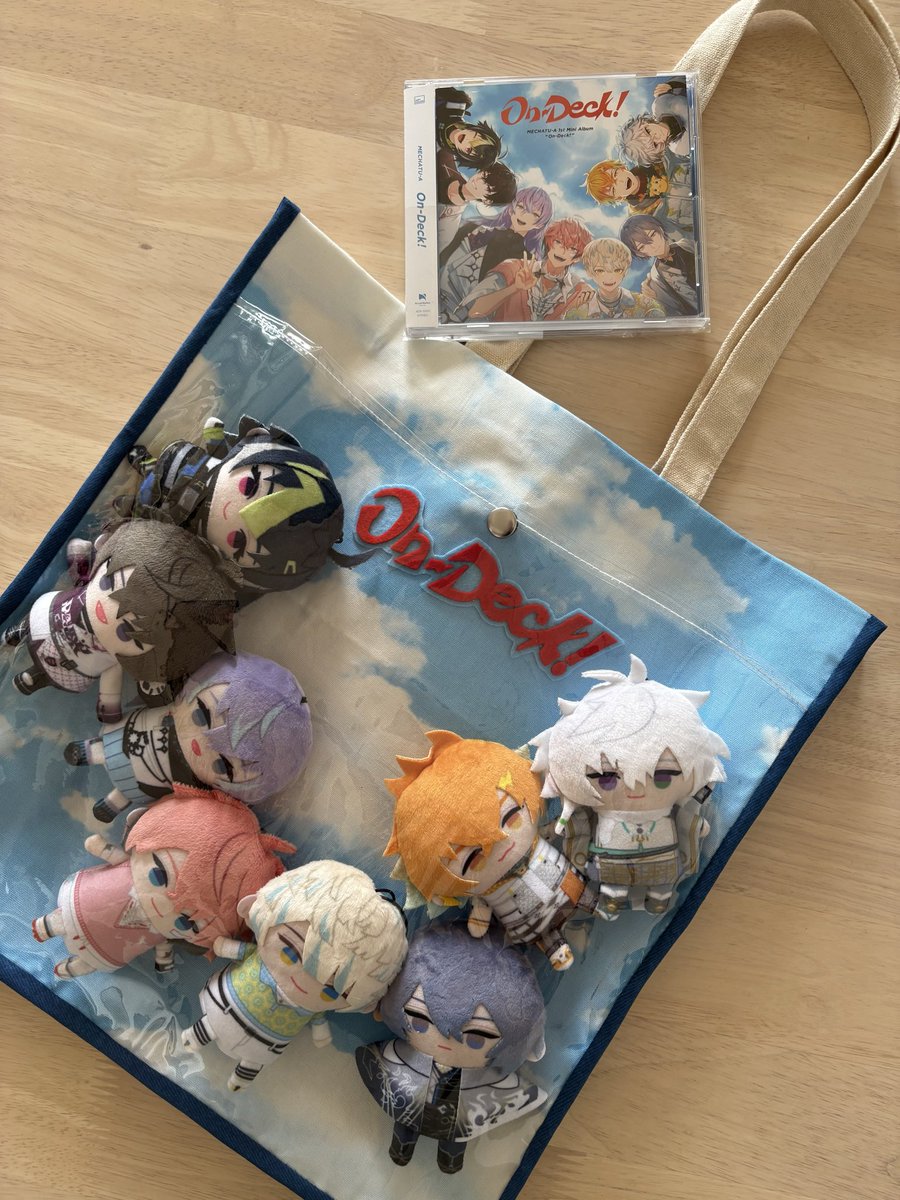 ranranrinrin42's tweet photo. #MECHATUA_1stライブ 
前回の続きで作ったバッグの裏面完成！
あとはチケット…当たらないなぁ（ ;  ; ） https://t.co/evLf8GRKHh