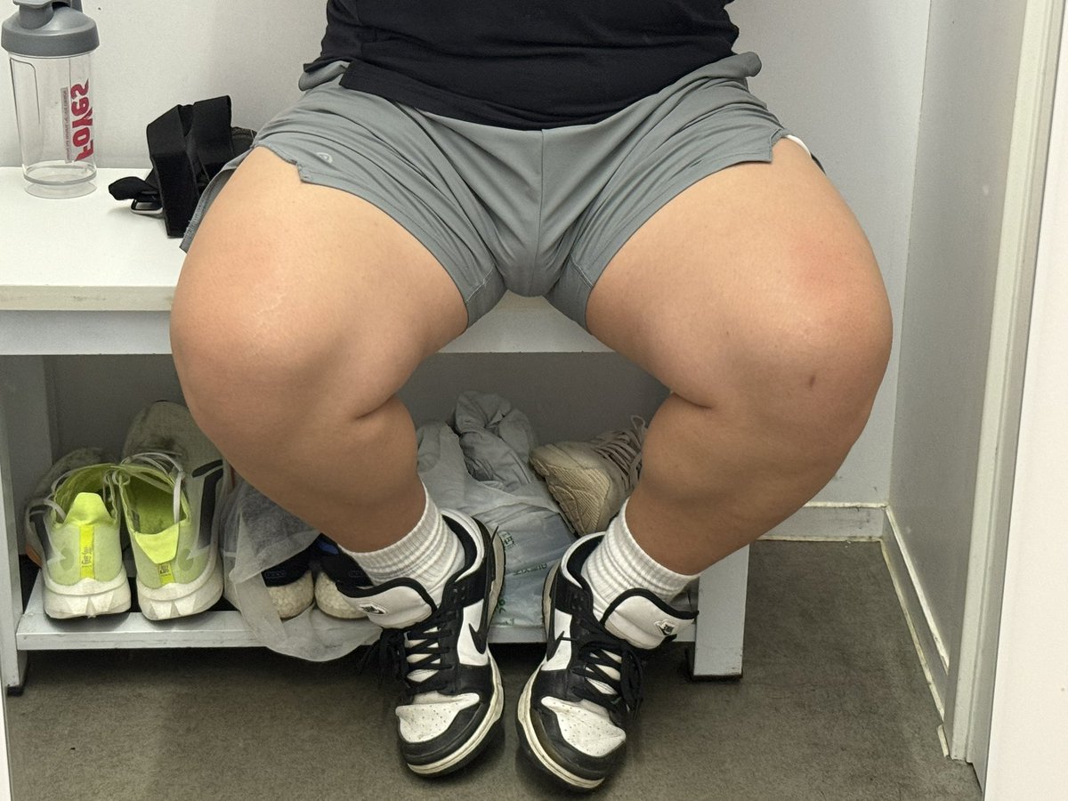 DDbennLL's tweet photo. 粗腿养成计划 https://t.co/wjxPebHt0C