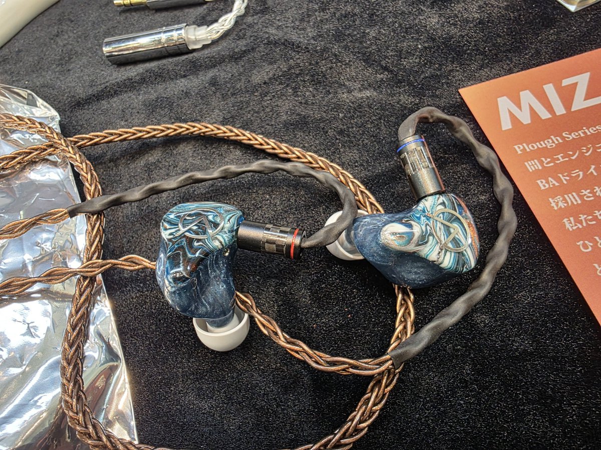 yuhki_audio's tweet photo. ALKAID!
バンド好きには堪らん音やがね!😆
エントリークラスだと、製品版のSIRENも良かった!
#OASEAR
#ポタフェス https://t.co/oBXFq6yvgr