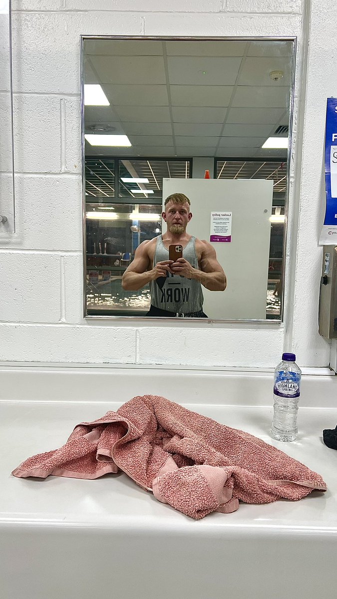 MasterMasterAM's tweet photo. New #Alpha of the pack 

Gym smashed. It’s not going to suck it’s self 

😈

#scallymaster #scallydom #chav #sneakermaster #badmastersboys #cashmaster #cashslave #moneyslave #footslave #humanatm #findom #paypig #findomgod #rtverification #findomkings https://t.co/83GiLpDgnT