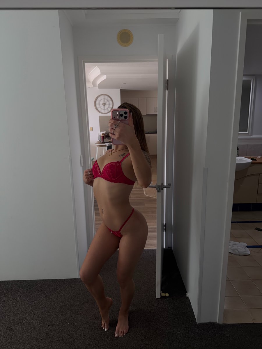 Lucydmd7's tweet photo. Say “Hi” if you wanna see more 🍑🥰 https://t.co/ciKkn1PiSD