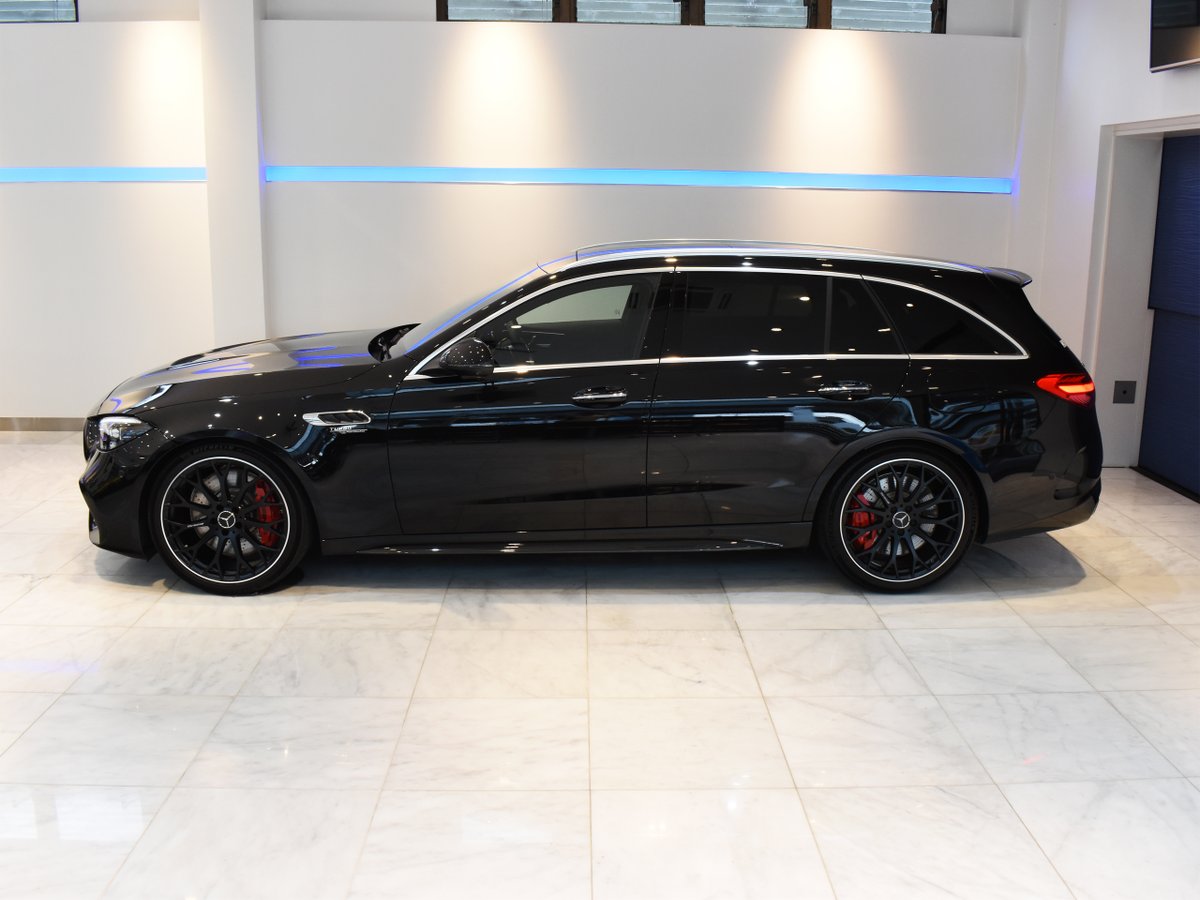 ROKKEY_SAITAMA's tweet photo. 2024年モデル C63 S Eパフォーマンス ステーションワゴン掲載完了👍

AMGパフォーマンスPKGとAMGカーボンPKGの両方が装着されている個体は結構珍しめ。

色々言われるダウンサイジングエンジンだけれど、持てる技術をつぎ込んで現在の規制の範囲内でできることをやった「尖ったAMG」であることは確か。 https://t.co/HCtuXTVZeH