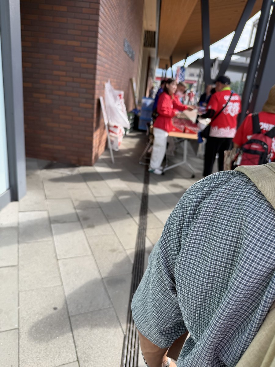 amfan42's tweet photo. 暑いので少し早めに受付開始 #JR九州ウォーキング #GOWEST4 https://t.co/qPgHbOe5PF