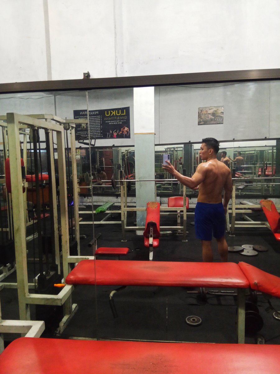 arkan_rue's tweet photo. Chest and back day.. https://t.co/rRGEBEXdeI