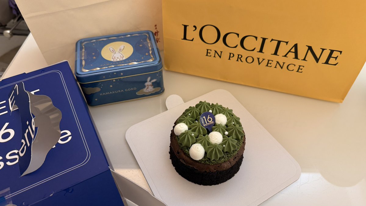 NancyHsing's tweet photo. 🎁🍰 https://t.co/35ttrEsiOJ