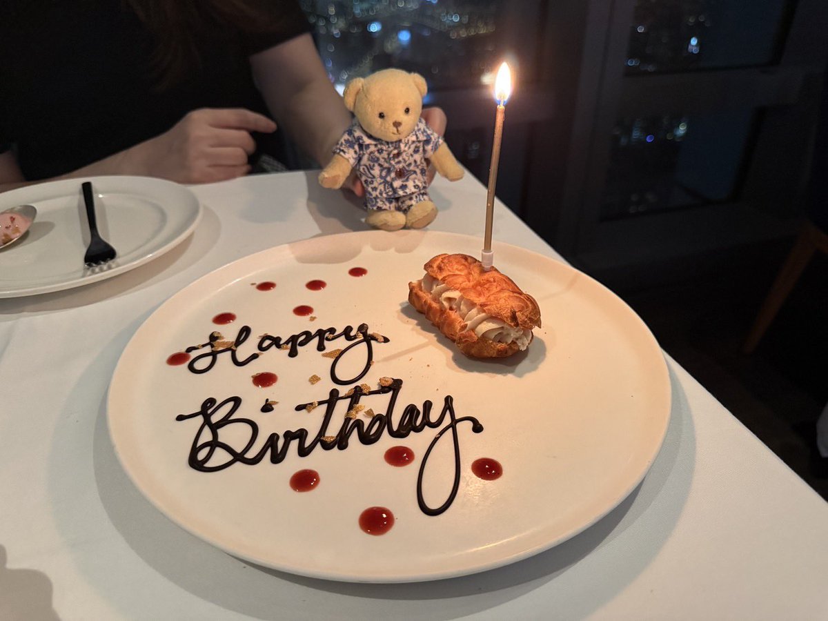 NancyHsing's tweet photo. 🎁🍰 https://t.co/35ttrEsiOJ