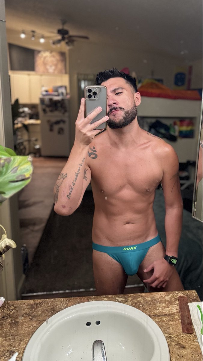 romeolasvegas's tweet photo. Night night https://t.co/xBAEJGfAoQ
