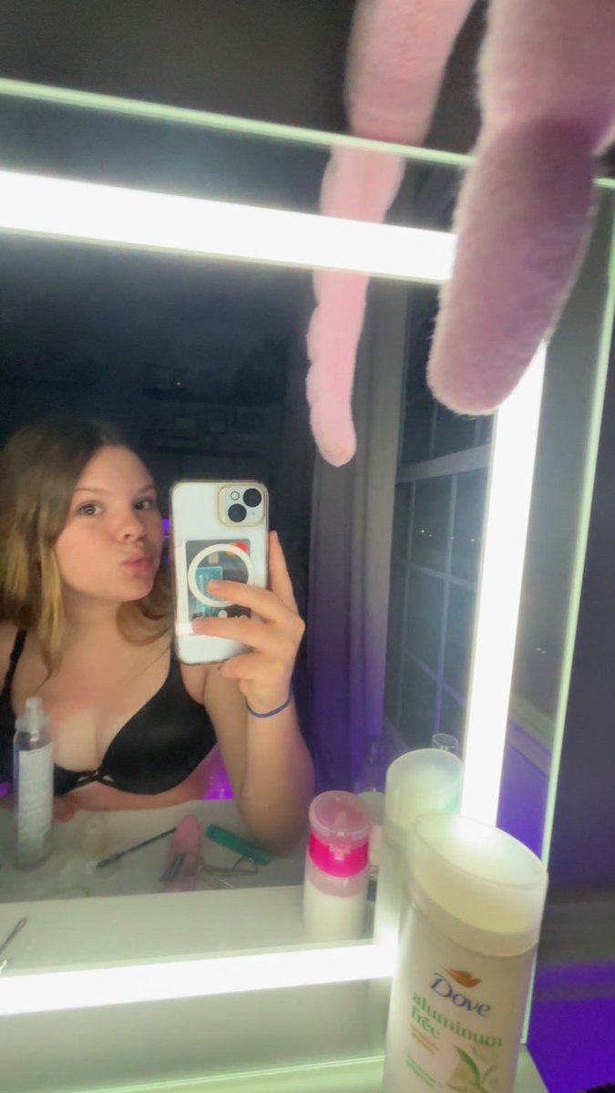 wowilovebop's tweet photo. snapchat bop #submission https://t.co/w2uSMADZBF