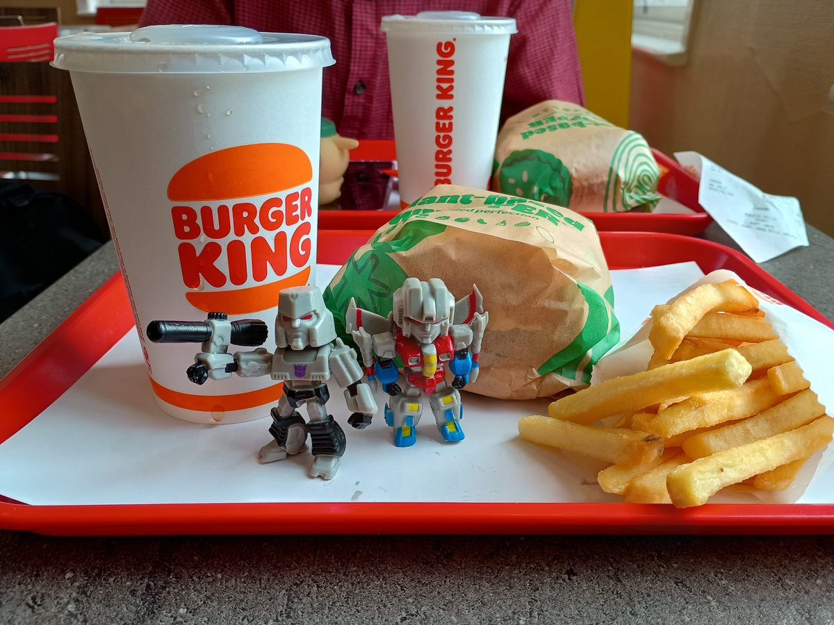 cyclopscomplex's tweet photo. building elita-1 at the burger king 🔥 https://t.co/ILR71jx8wg