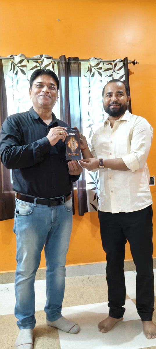 sanjaybyte's tweet photo. युवाओं को स्वरोजगार से जुड़ना चाहिए : अभिषेक 

आज लोहिया नगर स्थित बाइट कंप्यूटर्स में चेतना सत्र में मुख्य अतिथि के तौर पर शहर के प्रसिद्ध युवा दवा व्यवसायी इंजीनियर अभिषेक कुमार पासवान ने छात्रों को संबोधित करते हुए कहा कि नौकरियों की संख्या सीमित है। https://t.co/f7LgqWSEQz
