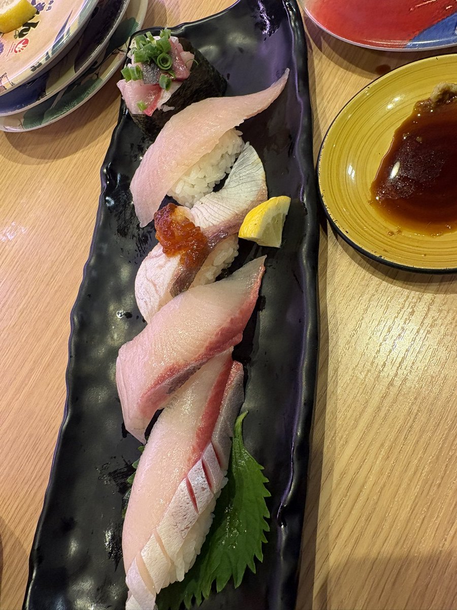 nakakko007's tweet photo. お魚うますぎた
これからは遠征に行ったらなるべく現地のご飯屋を探して食べるようにしよう https://t.co/ShYFEle3UI