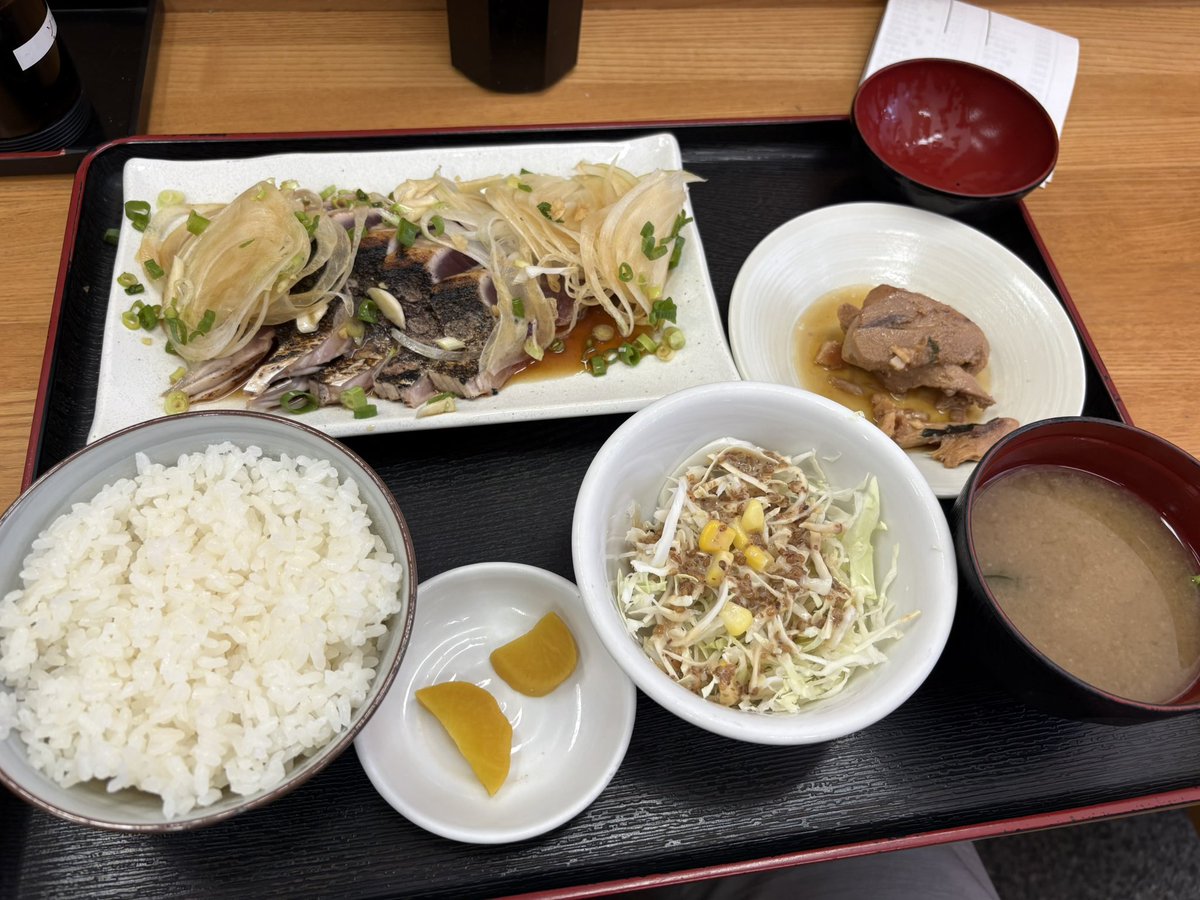 nakakko007's tweet photo. お魚うますぎた
これからは遠征に行ったらなるべく現地のご飯屋を探して食べるようにしよう https://t.co/ShYFEle3UI