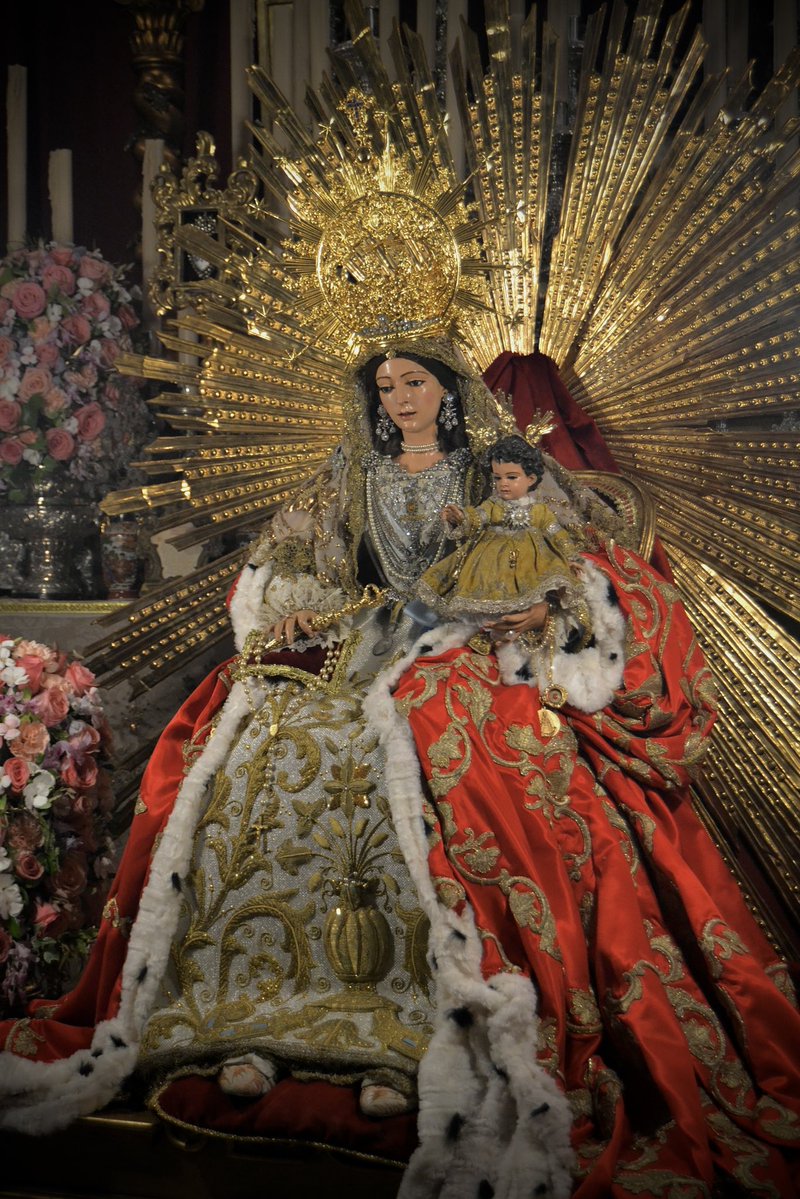 HdadRosarioBL's tweet photo. BESAMANOS 2026
Así se nos presenta nuestra amantísima titular, la Virgen del Rosario, para su besamanos, que tendrá lugar hoy, sábado 3 de octubre y mañana domingo 4 de octubre.
No faltes a la cita… ¡La Virgen te espera! https://t.co/mMMIxSNNfA