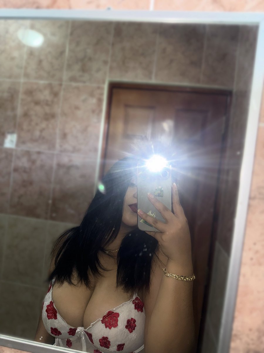 gomez_reyees's tweet photo. Solo noches https://t.co/yjwkFuHx4d