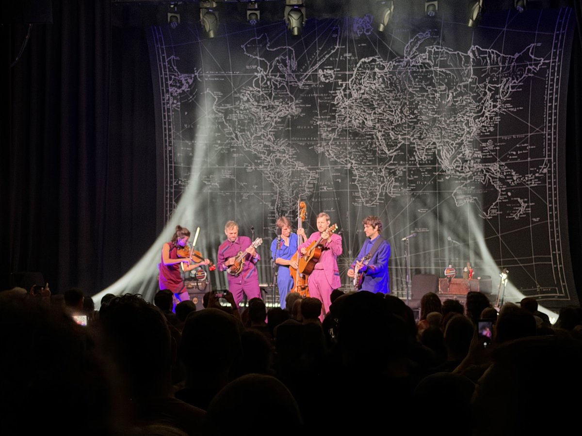 lilspace_disco's tweet photo. Punch Brothers - Revolution Hall, Portland OR 10.2.26 https://t.co/6aX6bCl9S2