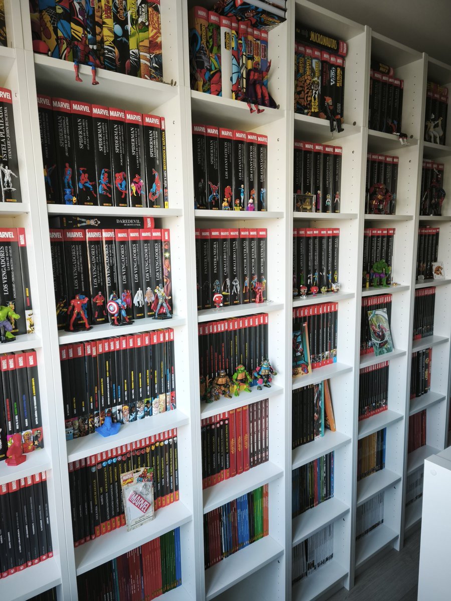 Adriniga's tweet photo. 25 años coleccionando cómics y esta es mi colección actualmente! https://t.co/BPU1eHQCeT