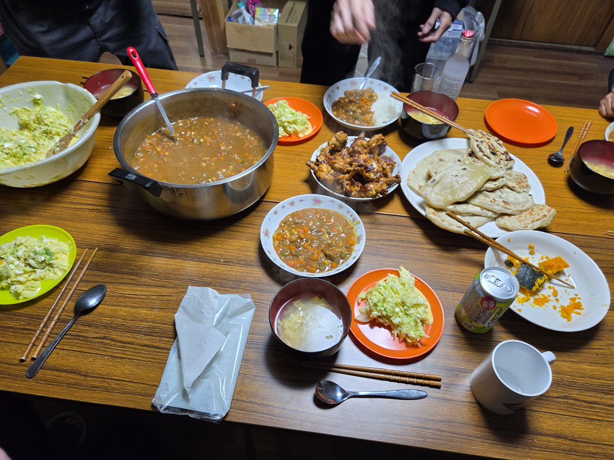 Paper_Sheeld's tweet photo. アジト飯 https://t.co/0w3acy2jgv