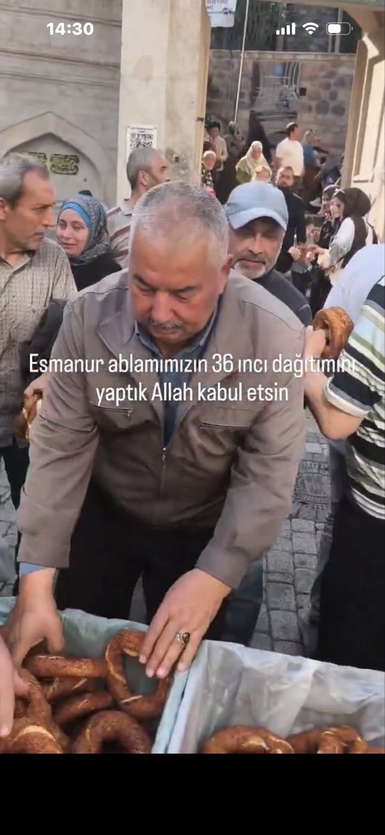 CgmMert's tweet photo. @ZamHaberAjans Vay senin götüne koyim eve gidince halka geçirme mi oynucan napcan o kadar simidi https://t.co/LZSquCoBqI