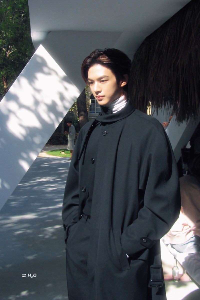 H2O_0130's tweet photo. 261003

도훈이가 디카로 찍길래 따라서 디카 꺼내서 찍어줌ㅋㅋㅋ

#도훈 #DOHOON
#투어스 #TWS
#Celine #CelineEte2027
@TWS_PLEDIS https://t.co/ntCq7QfZil