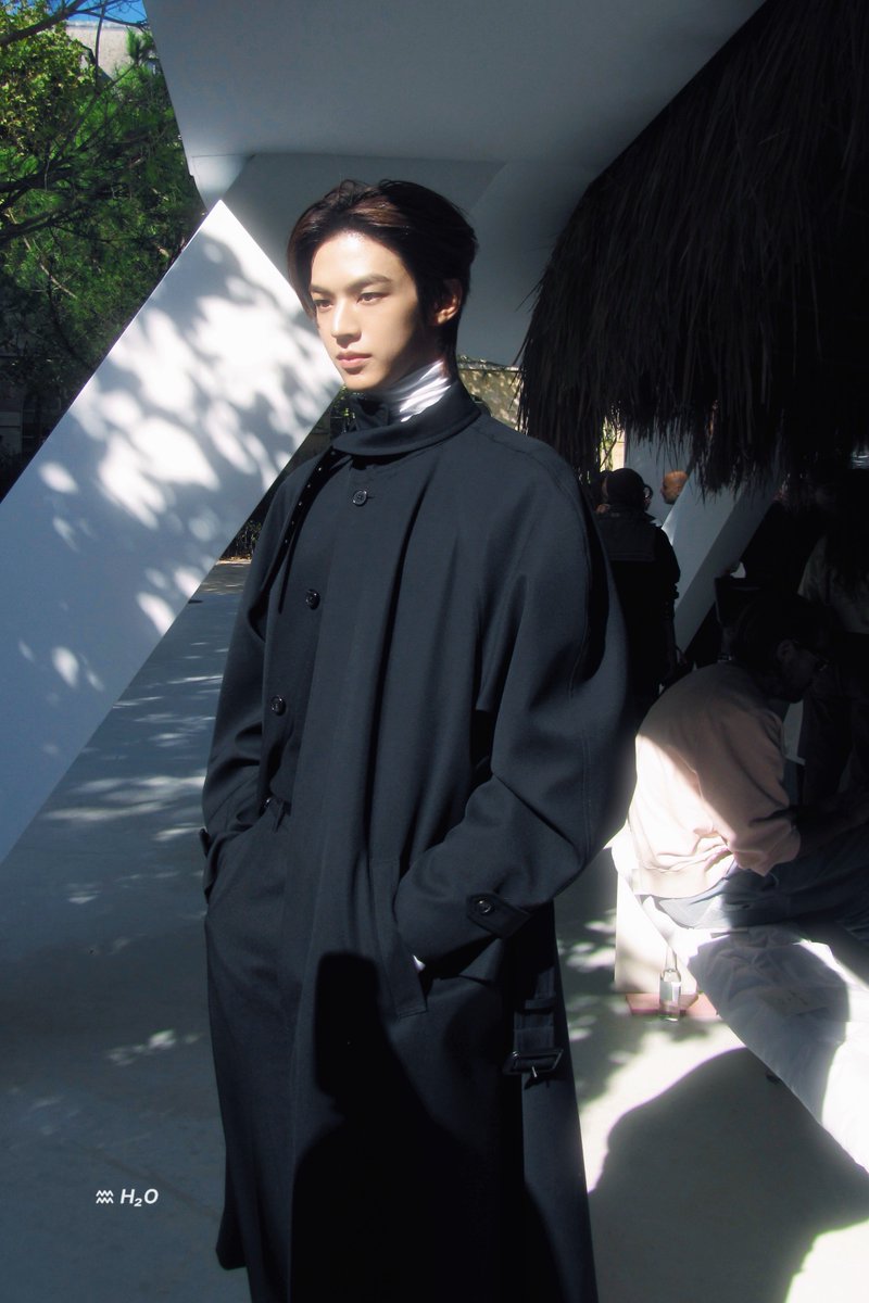 H2O_0130's tweet photo. 261003

도훈이가 디카로 찍길래 따라서 디카 꺼내서 찍어줌ㅋㅋㅋ

#도훈 #DOHOON
#투어스 #TWS
#Celine #CelineEte2027
@TWS_PLEDIS https://t.co/ntCq7QfZil
