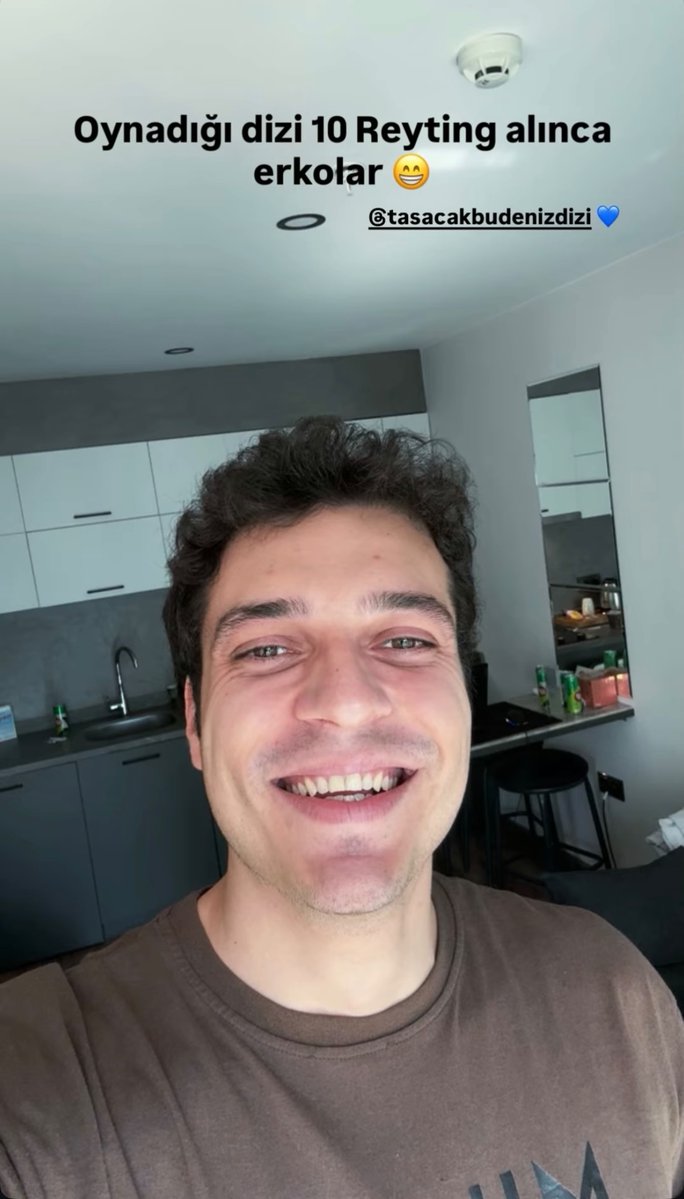 theshningmoon's tweet photo. Allah razı olsun sizden yaaa siz olmasaydınız biz hiç 10 reyting almamıştık zaten https://t.co/bnG8zDYQlJ