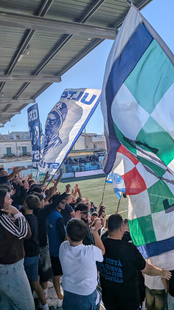 fcbaribrit's tweet photo. More pics from our afternoon at Virtus Francavilla Fontana. @GentlemanUltra @SerieC_Eng @DstnCalcio https://t.co/8yTXTeyP7p