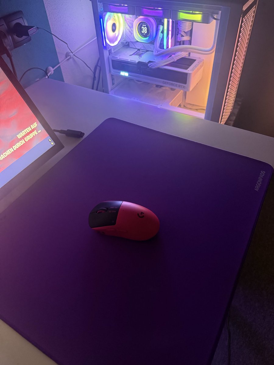 Litrix60he's tweet photo. @Agronpads best Mouse Pad https://t.co/6mXqM9p3DS