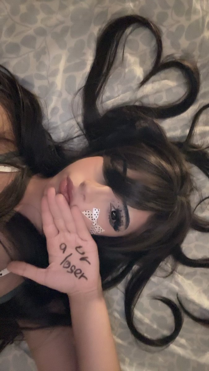 Intrntkiitty's tweet photo. Your the biggest loser #findom #findompiggy https://t.co/VVm9TaYcR7