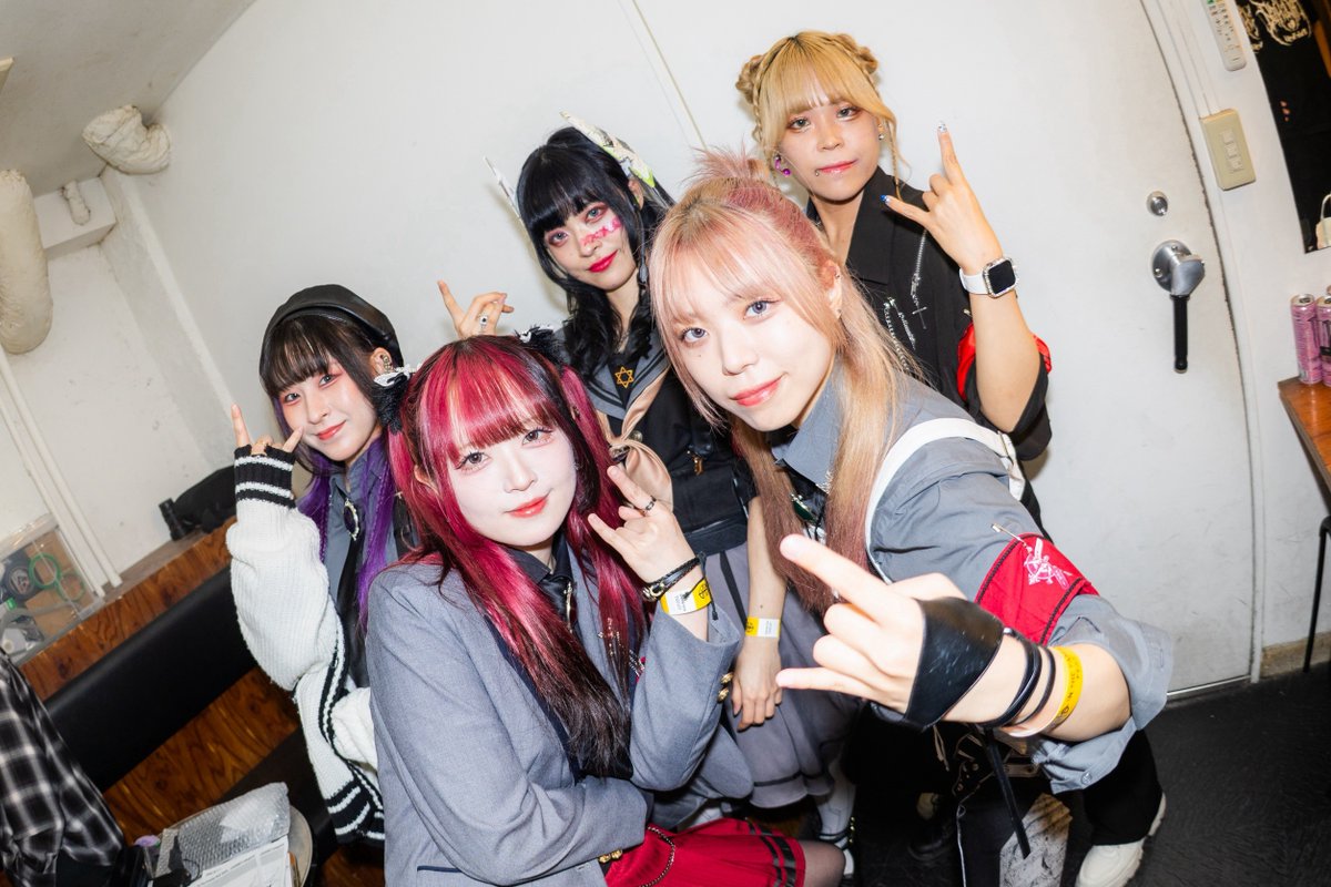 SHIBUYATHEGAME's tweet photo. 【📸ライブレポ📸】
10.03(SAT)
Zephyren(@Zephyren_) × THE GAME Presents
『In The Family FEST 2026』

<ACT>
🎸PaleNeØ(@PaleNeO_info)
🏟GARRET

ご出演頂き有難うございました!!

📷@703CG

#ITFF2026 https://t.co/wqYVp9vXgI