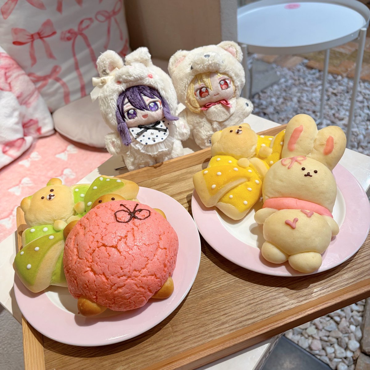 f_72nui's tweet photo. そまいつぬいちゃんとかわいいパン屋さん行きました♪かわいい！ともちゃん2号もちゃんと着いて来てくれました♪ https://t.co/IKJTVNyvYT