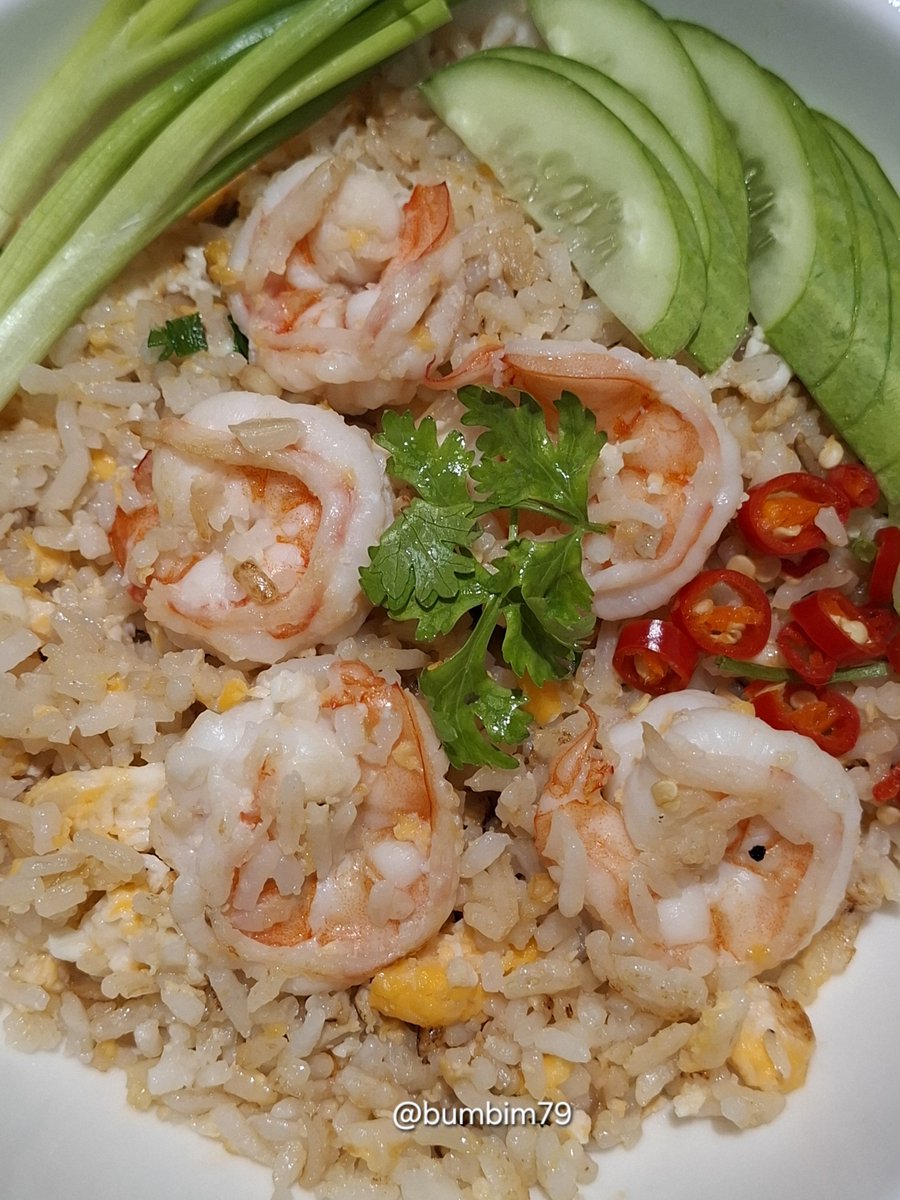 bumbim79's tweet photo. เย็นนี้ข้าวผัดกุ้ง

กินง่ายๆ เนอะ อาหารจานเดียวสะดวกดี
ข้าวผัดง่ายสุดล่ะ

มาทานข้าวผัดกุ้งกันนะคะ https://t.co/8ivOpKpOqB