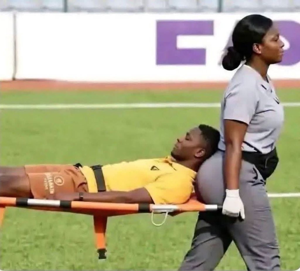 Bigunclesnoopee's tweet photo. What are the odds this dude will stand up from that stretcher? https://t.co/eOGVgtCwQN