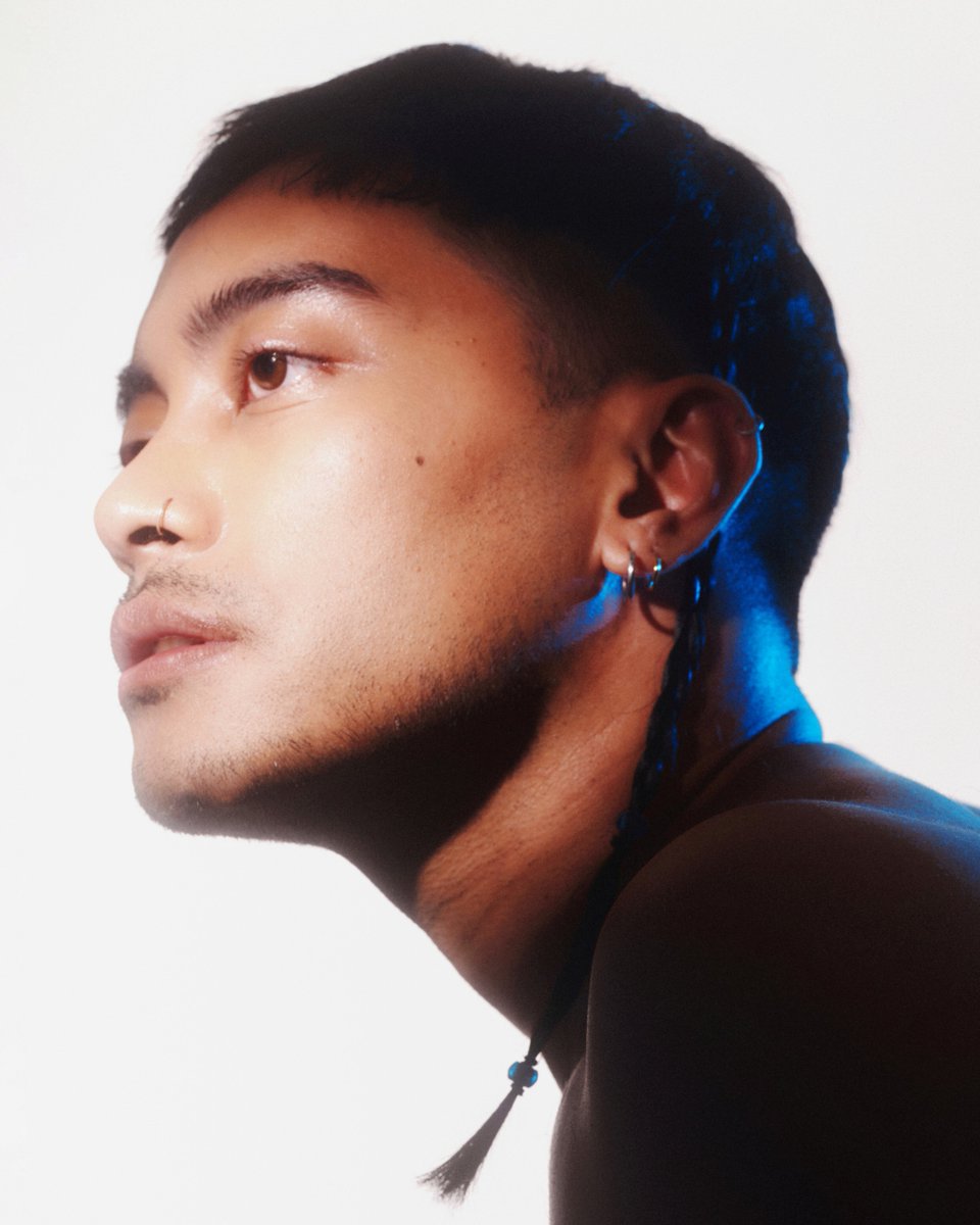 iPopBase's tweet photo. gamaliél reacts to GAC’s ‘Bahagia’ anniversary post:

“lebih ke doa sih kalo skrg” https://t.co/2fE3olTIbc