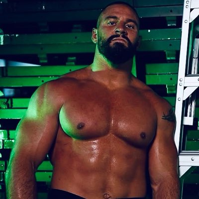 GetBrokken's tweet photo. #NewProfilePic https://t.co/F3JEM05TvB