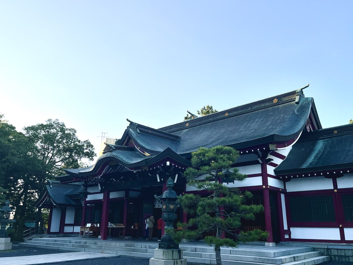 trickpipipi's tweet photo. 北陸道総鎮守 氣比神宮

早くとは決して言うつもりはないけど、あわよくば来週の金沢の頃には元気に出てきてくれますように https://t.co/6nX7wwSEjp