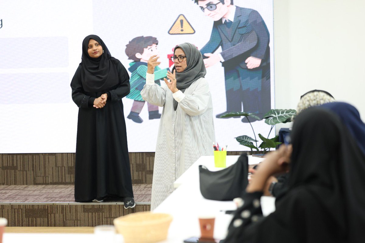 SFdevelopmentMV's tweet photo. 27 - 28 ސެޕްޓެމްބަރުގައި ކުރިއަށް ގެންދެވުނު ސައިން ލެންގުއެޖް ވޮކޭބުލަރީ ޑިވަލޮޕްމަންޓް ވޯކްޝޮޕްގައި އުފެއްދުނު އައު އިޝާރާތްތަކުގެ ވެލިޑޭޝަން ވޯކްޝޮޕް.

Validation Workshop for the Sign Language Vocabulary Development Workshop held from 27–28th September 2026. https://t.co/Y5MUkqPgv5