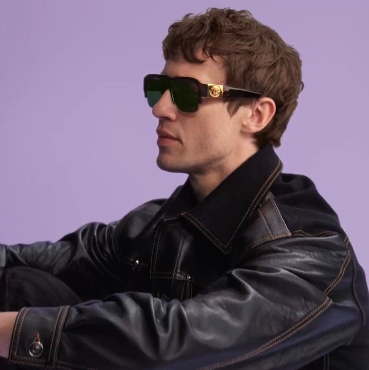 FilmUpdates's tweet photo. Joseph Quinn for the new Versace campaign. https://t.co/FgHbZ9LaR4