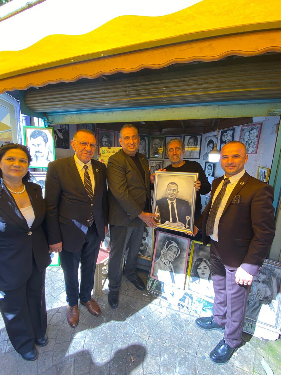 mhakantanriover's tweet photo. Kalbi vatan diye, millet diye, Türkiye diye çarpan insanımızla Kocaeli’de buluştuk!

Genel Başkanımız Sayın Yavuz Ağıralioğlu’nun öncülüğünde; milletimizin sözüne kulak vermek, derdine omuz vermek, ümidine ortak olmak için sokak sokak, meydan meydan yürüyoruz.

Bizim siyasetimiz milletin içinde, bizim istikametimiz Büyük Türkiye!

Kocaeli sokaklarındayız!
Türkiye için buradayız! 🇹🇷
