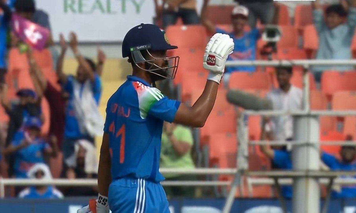shbappy4536's tweet photo. 🔥🇮🇳 FIFTY FOR RUTURAJ GAIKWAD! 👌🏏

India were 4/2 when Ruturaj walked in — and he responded with composure, character and a crucial half-century. 💪🔥

A big statement from Rutu as he continues to make his mark in ODI cricket! 🇮🇳🫡

#RuturajGaikwad #TeamIndia #INDvsWI https://t.co/x5mmLtWWI1