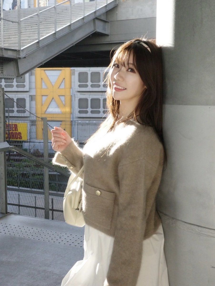 tetsuo22o's tweet photo. 本日は鈴木ふみ奈さんのチケット撮影会(チェキ会)に参加しました😊🦶このために福岡から遠征✈️短い時間でしたが本当に楽しかったです✨
ふみ奈さん、また���いにいきますね！
てつおより🦶

@suzukifumina #鈴木ふみ奈 https://t.co/ngHbjakr10