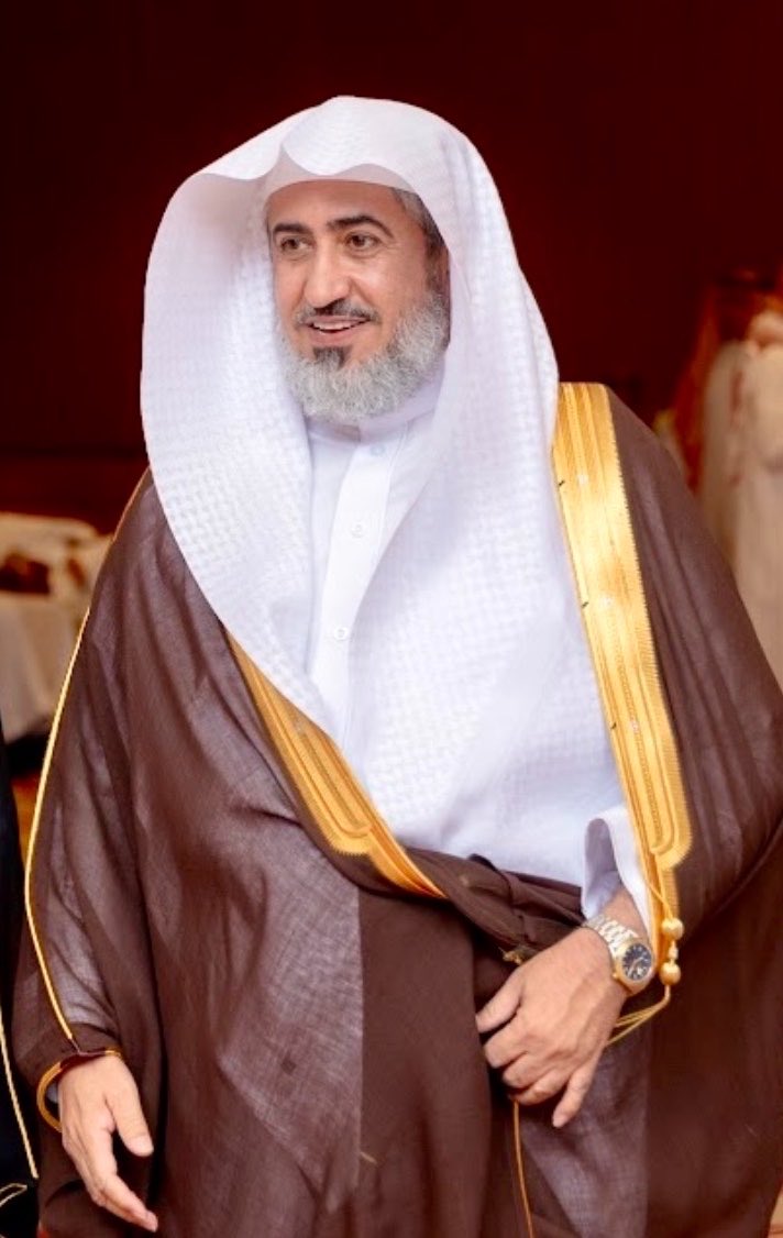 toa5968's tweet photo. ودعت #جامعةالمجمعة 
واحدًا من أعمدتها المخلصين ممن رافقوا مسيرتها منذ تأسيسها قبل 16 عامًا 
أ . د.مسلم الدوسري
وكيل الجامعة 
كان له حضور وبصمة جميلة ومؤثرة منذ البدايات وكان مثالًا للرجل المخلص المعطاء الذي يعمل بكل جد وإخلاص وتميز .

شكراً لهذا الرجل المتواضع والذي قدم الكثير  وترك أثرًا طيبًا في نفوس كل من عرفوه وعملوا معه.

أسأل الله أن يجزيه خير الجزاء وأن يكتب له التوفيق والسعادة في كل خطواته القادمة
 وأن يبارك له فيما قدم ويجعل أثره باقيً ويرفع قدره في الدارين 🤲