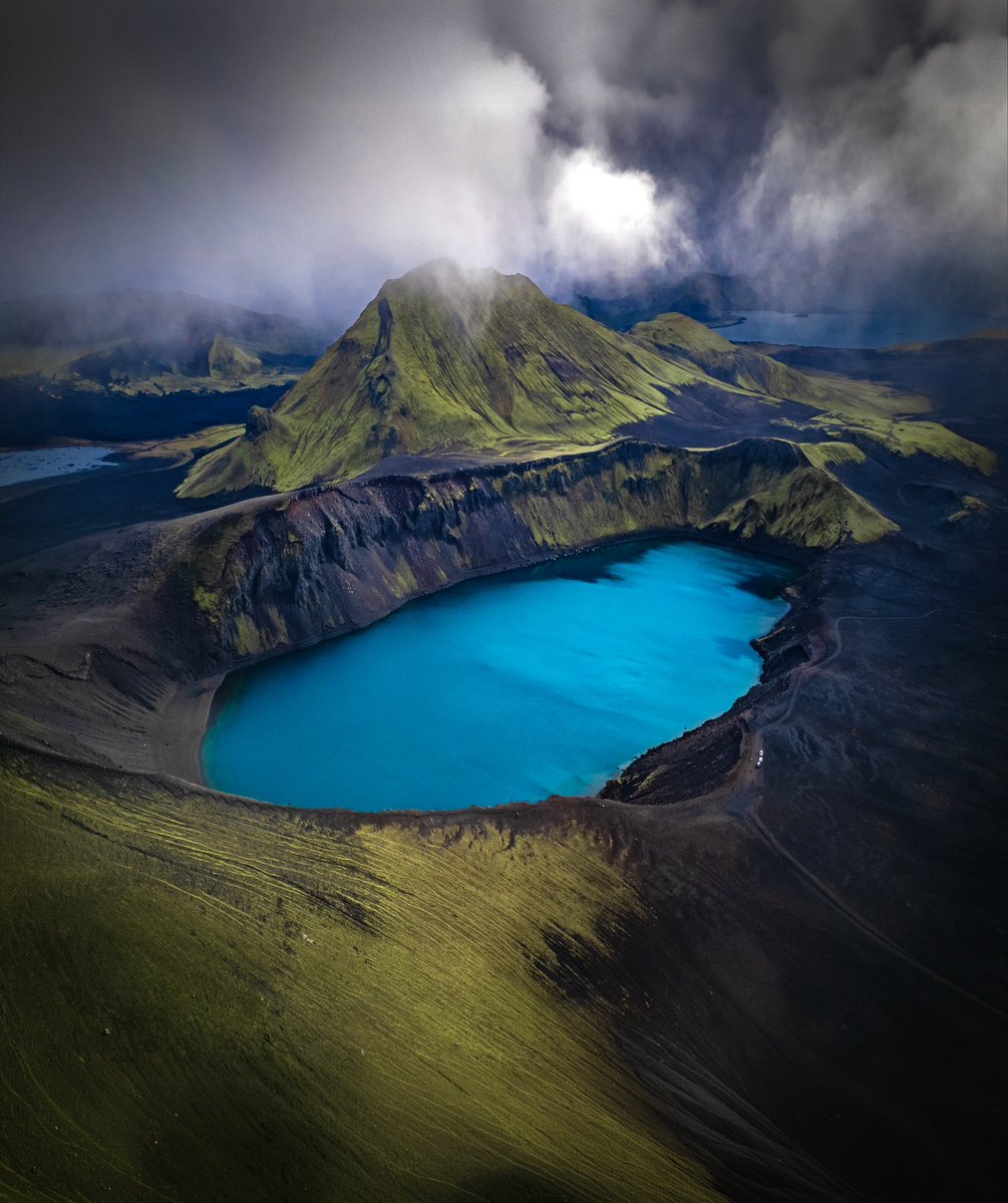 MiguelMorenatti's tweet photo. El color de la Hightlands,
-En mi último viaje a Islandia, descubrí con el drone un mundo de color y formas fascinante. https://t.co/g5K18WyXwl